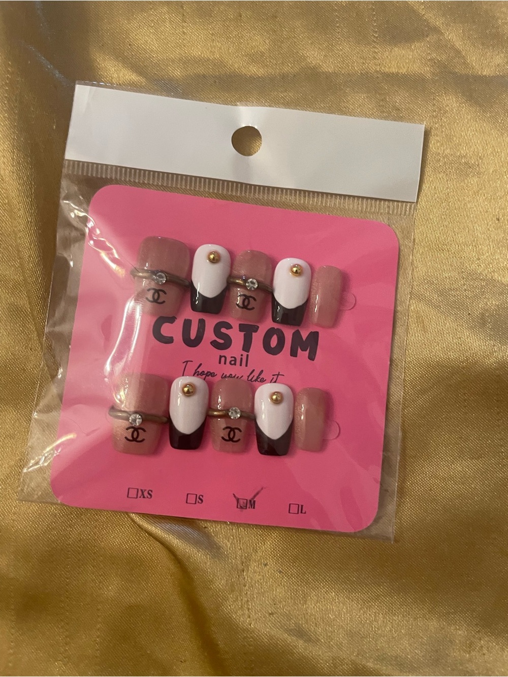 Pink and White Decorative Press-On Nail Set
